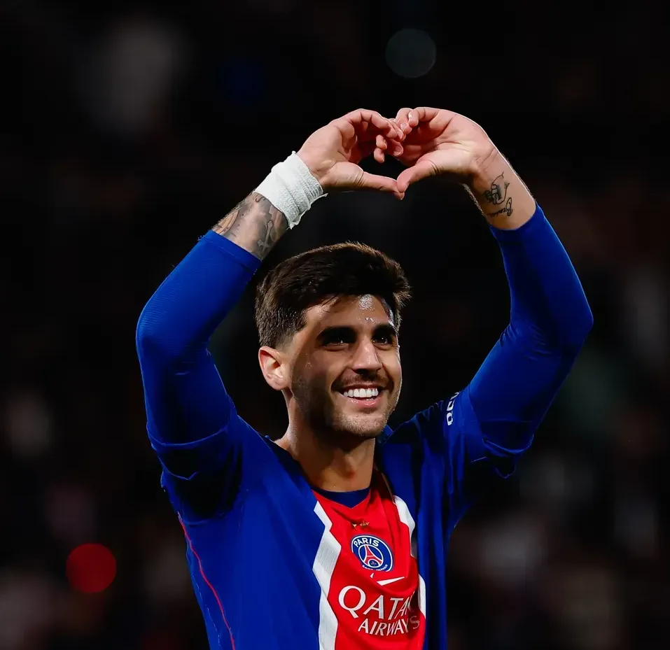 João Neves titular na vitória do PSG